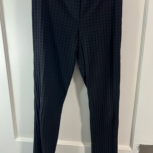 Women's Black Checkered Cropped Pants - Picture 1 of 4